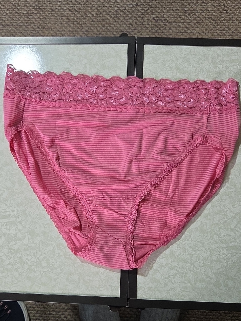Vanity Fair Bright Pink Lace-Trim Hi-cut Panty **NEVER WORN**